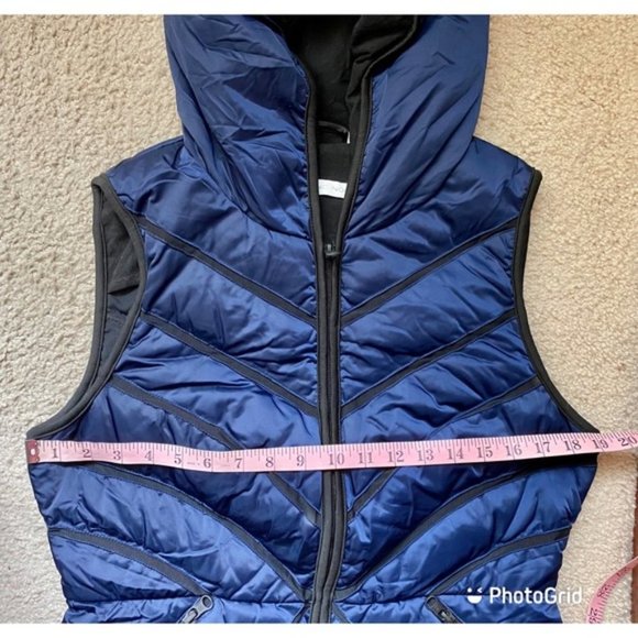 Blanc Noir Mesh Inset Puffer Down Vest - Picture 13 of 16